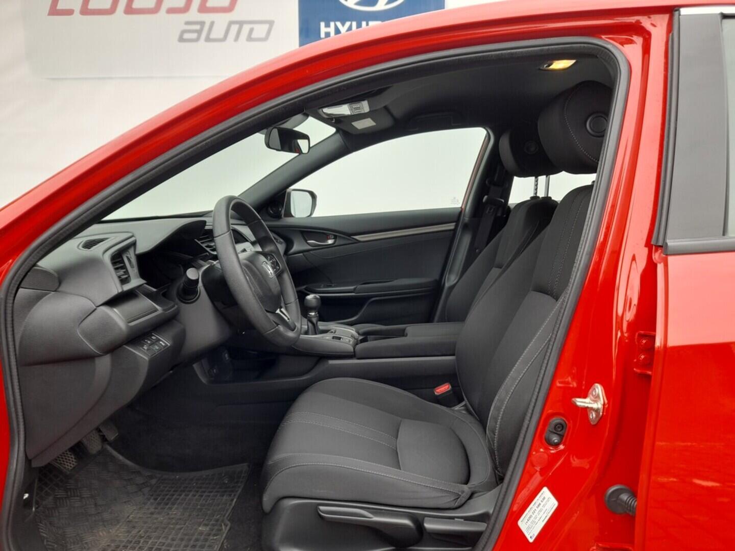 OB199V00656_20.webp_CIVIC Comfort 1.0 VTEC Turbo 95 kW manuál