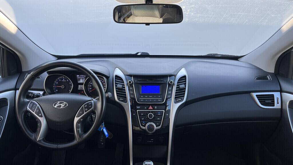 OB199V00659_18.webp_I30  1.6  88 kW manuál