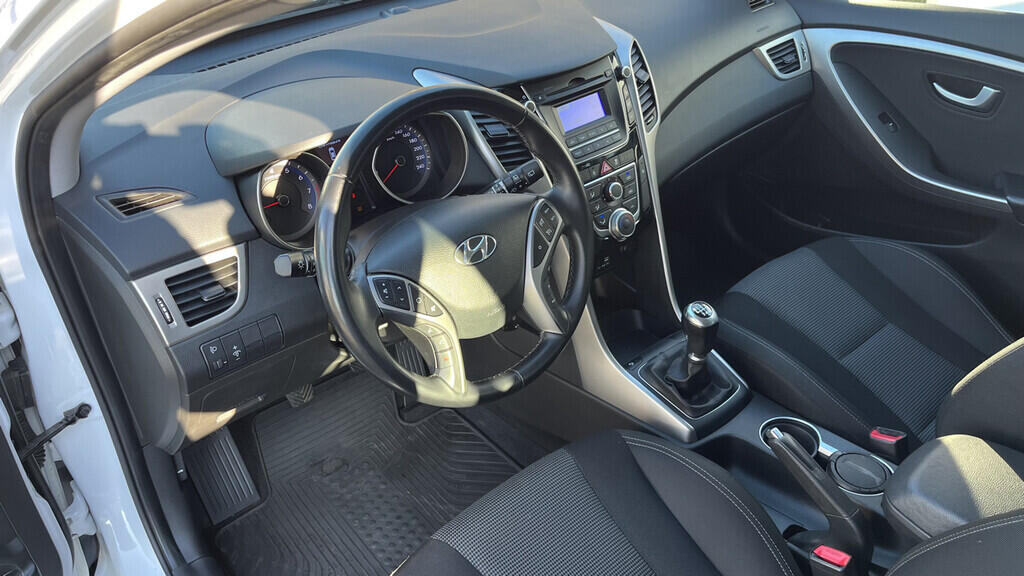 OB199V00659_19.webp_I30  1.6  88 kW manuál