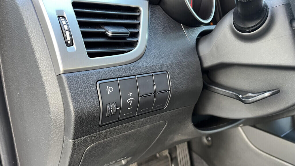 OB199V00659_22.webp_I30  1.6  88 kW manuál