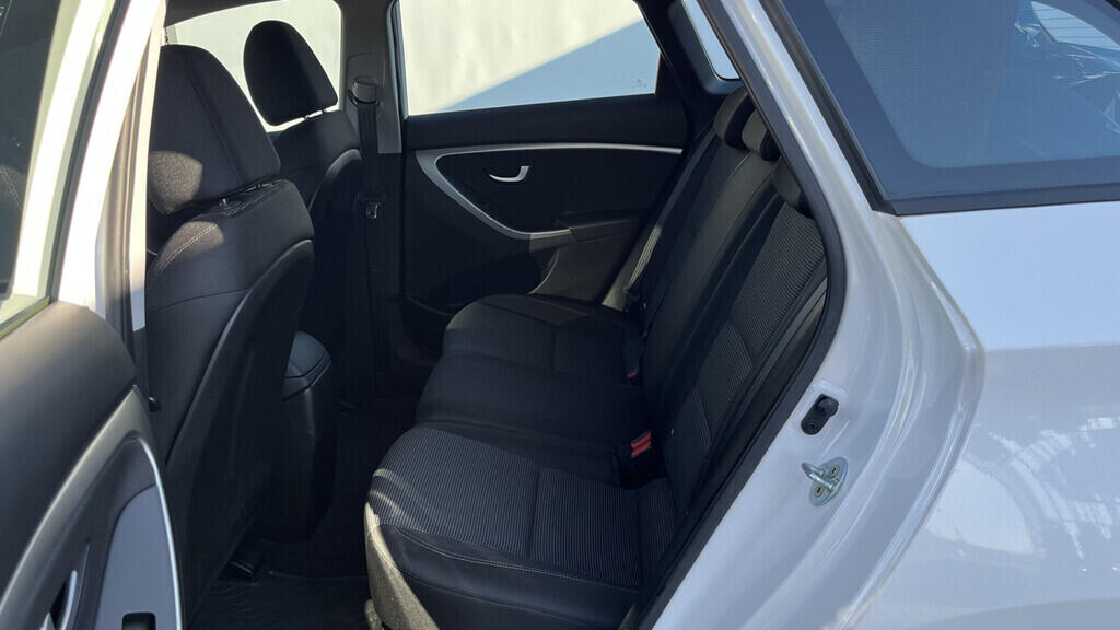 OB199V00659_27.webp_I30  1.6  88 kW manuál