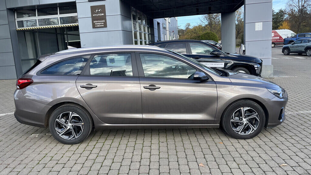 OB199V00660_12.webp_I30 Comfort 1.0  88 kW manuál