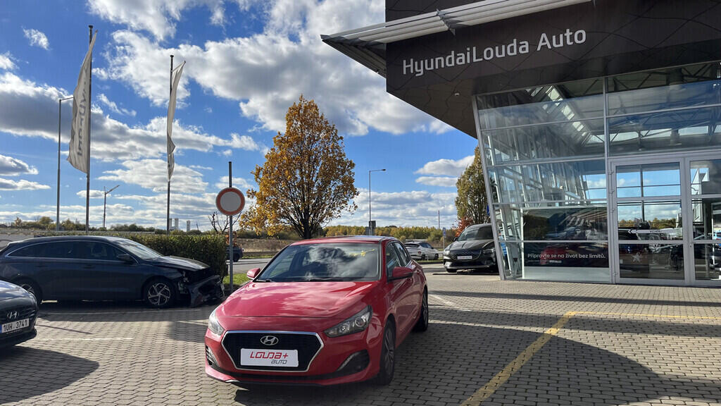 OB199V00661_10.webp_I30 FASTBACK Comfort 1.0  88 kW manuál