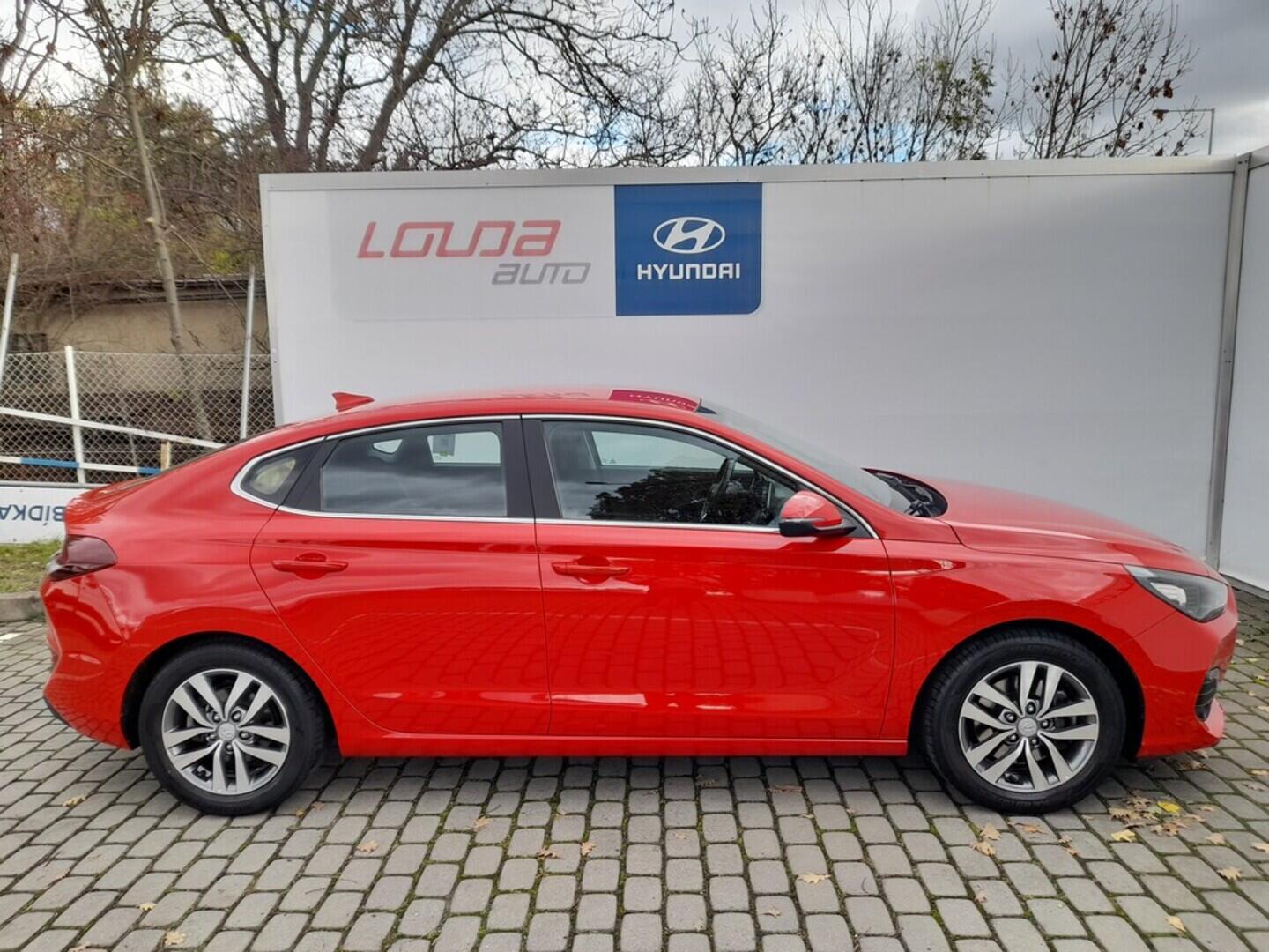 OB199V00661_16.webp_I30 FASTBACK Comfort 1.0  88 kW manuál