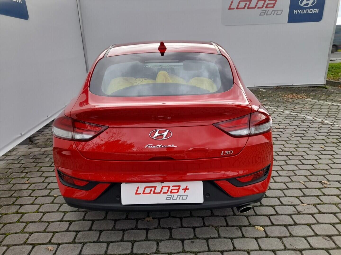 OB199V00661_17.webp_I30 FASTBACK Comfort 1.0  88 kW manuál