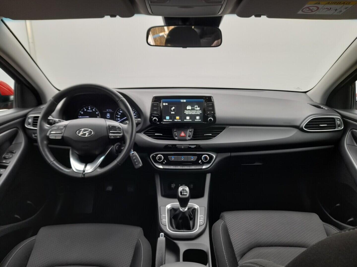 OB199V00661_18.webp_I30 FASTBACK Comfort 1.0  88 kW manuál