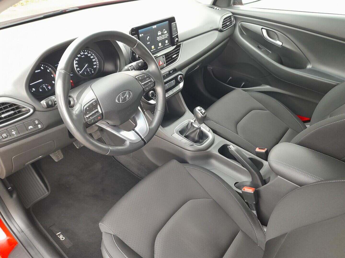 OB199V00661_19.webp_I30 FASTBACK Comfort 1.0  88 kW manuál