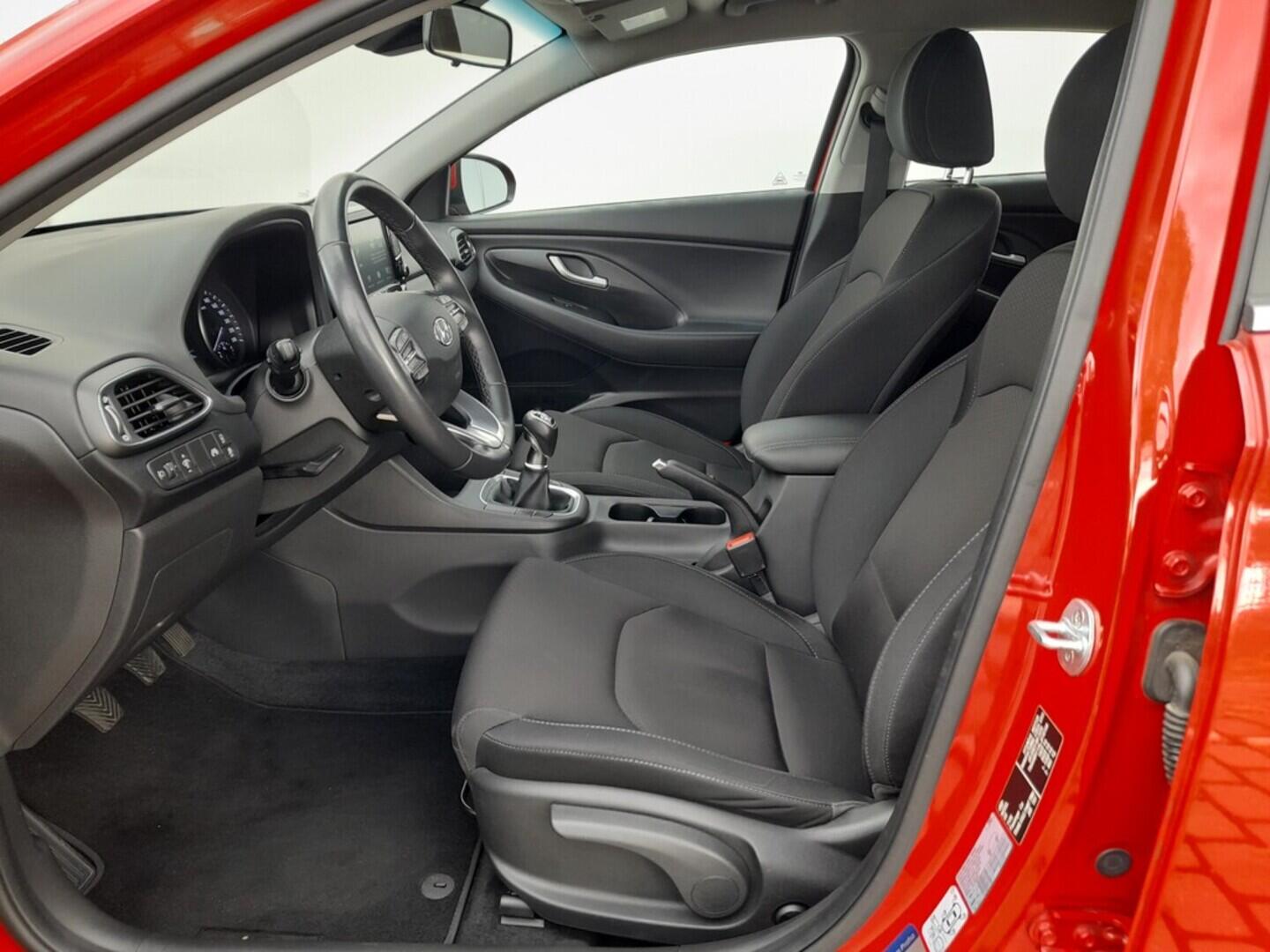 OB199V00661_20.webp_I30 FASTBACK Comfort 1.0  88 kW manuál