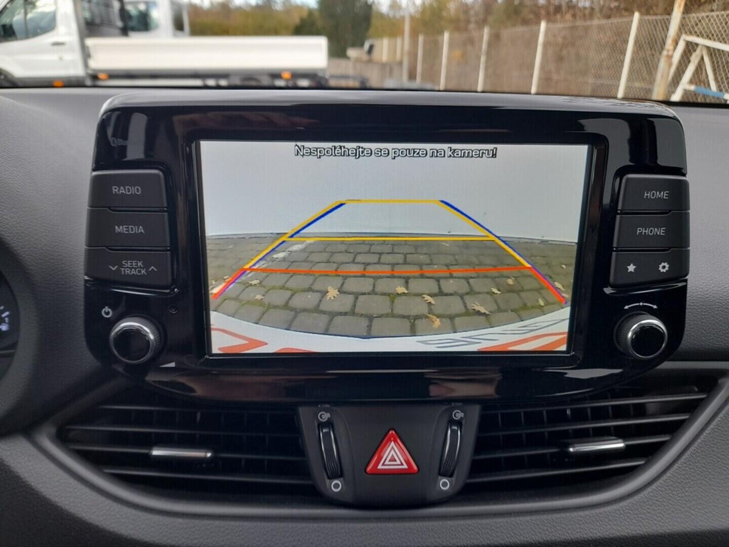 OB199V00661_26.webp_I30 FASTBACK Comfort 1.0  88 kW manuál