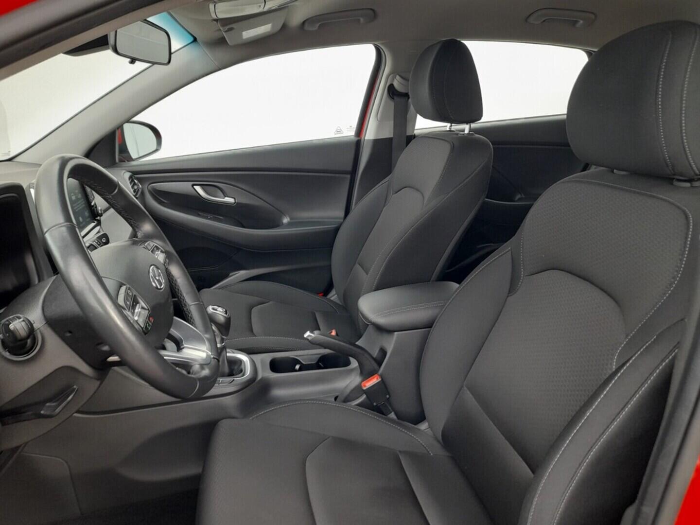 OB199V00661_32.webp_I30 FASTBACK Comfort 1.0  88 kW manuál