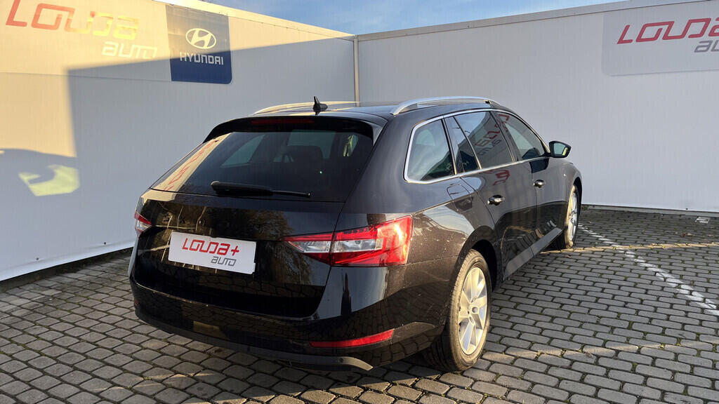 OB199V00662_11.webp_SUPERB Style 1.5 TSI 110 kW automat