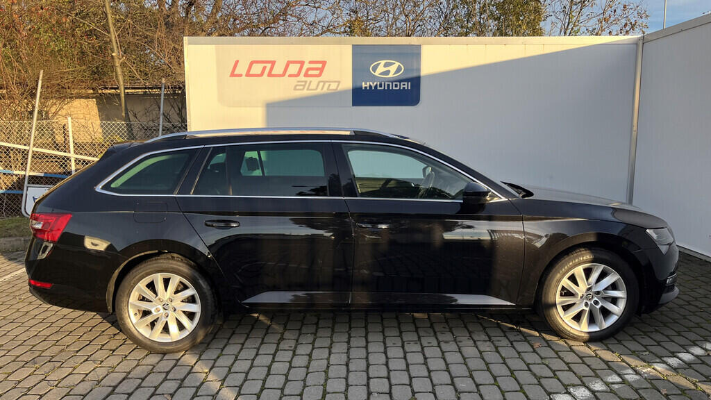 OB199V00662_16.webp_SUPERB Style 1.5 TSI 110 kW automat