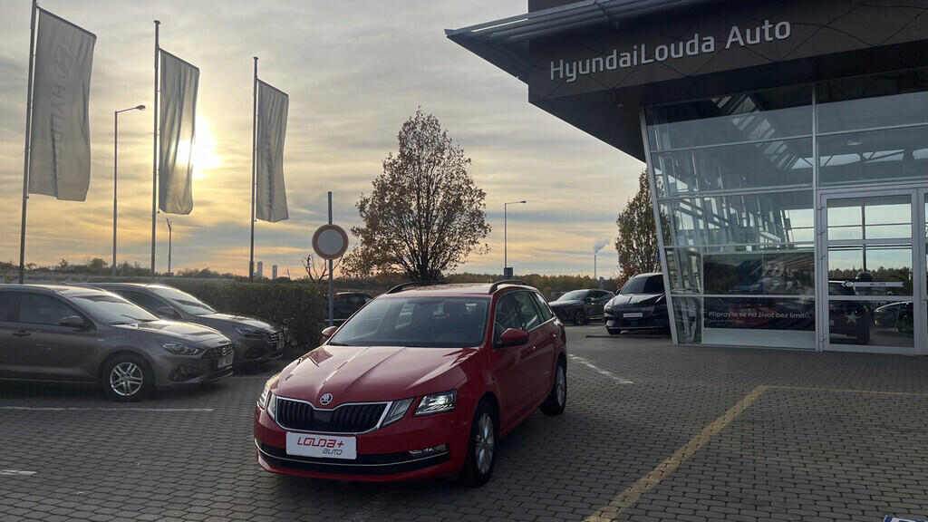 OB199V00663_10.webp_OCTAVIA Style 2.0 TDI 135 kW automat, DPH