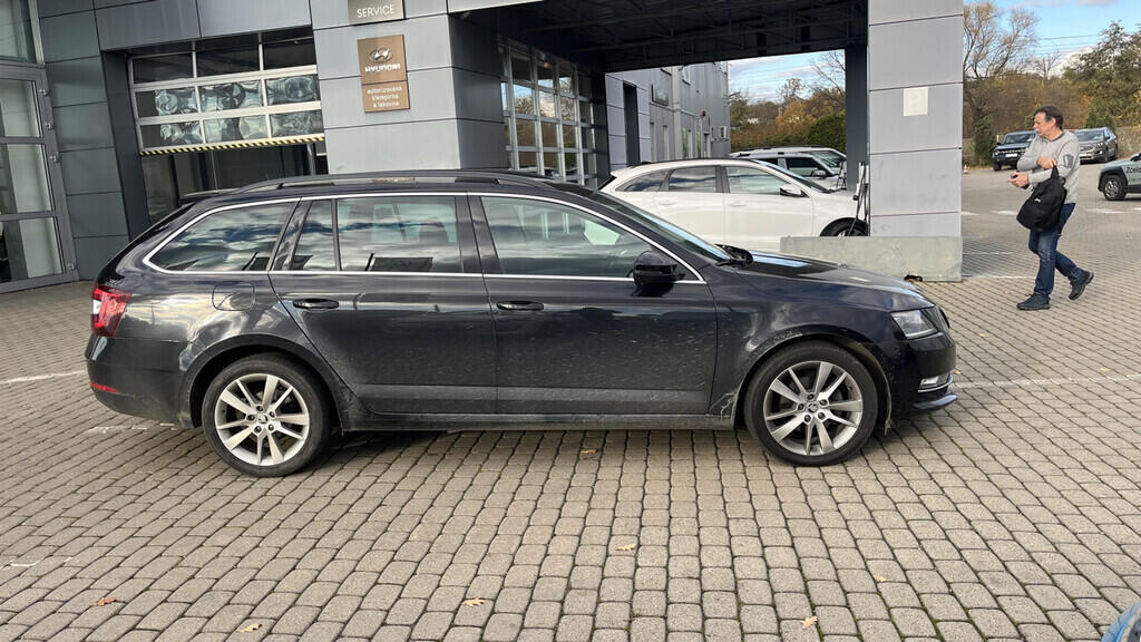 OB199V00665_12.webp_OCTAVIA Style Plus 2.0 TDI 110 kW automat, DPH