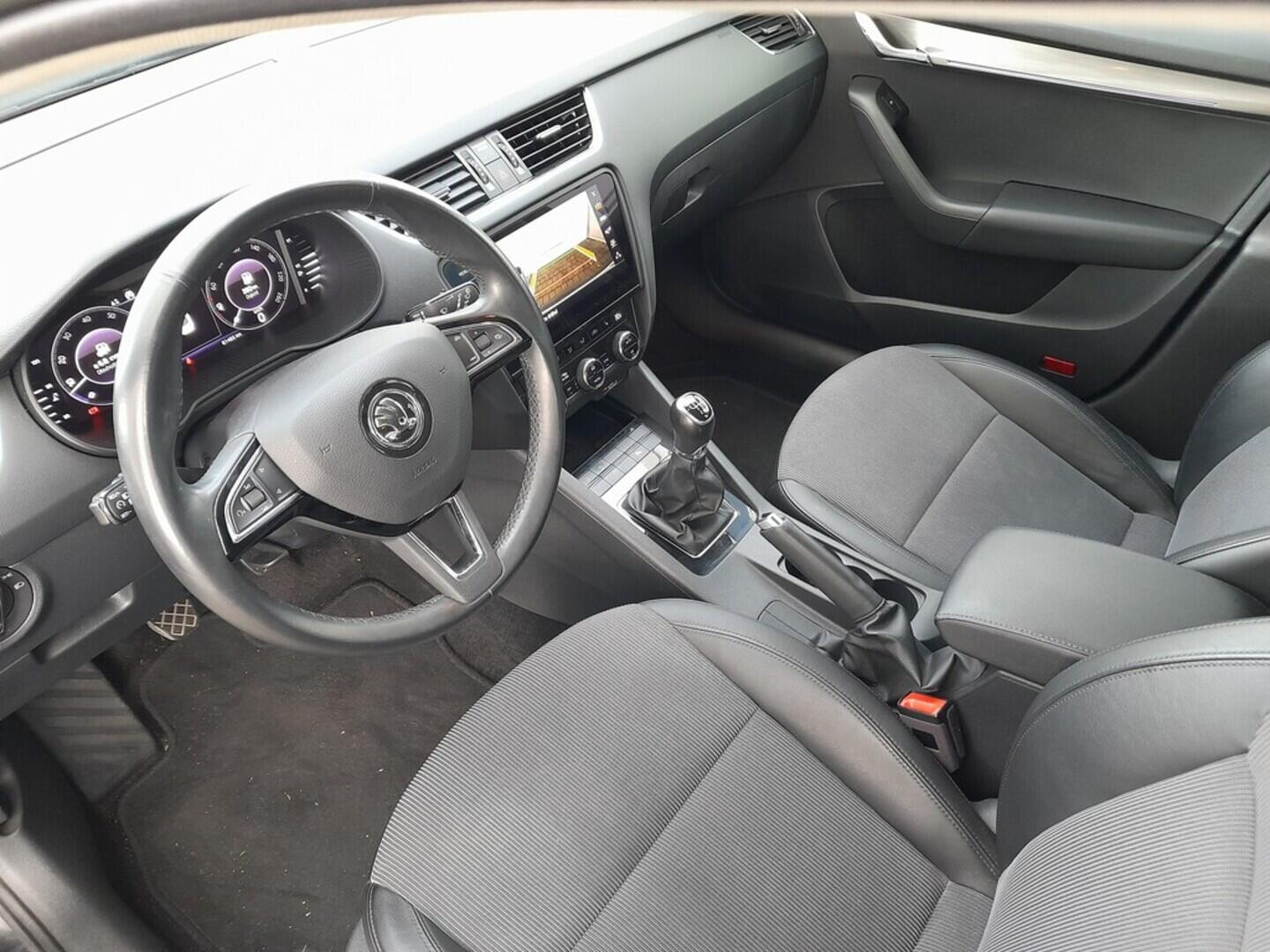 OB199V00666_19.webp_OCTAVIA Style Plus 1.5 TSI 110 kW manuál