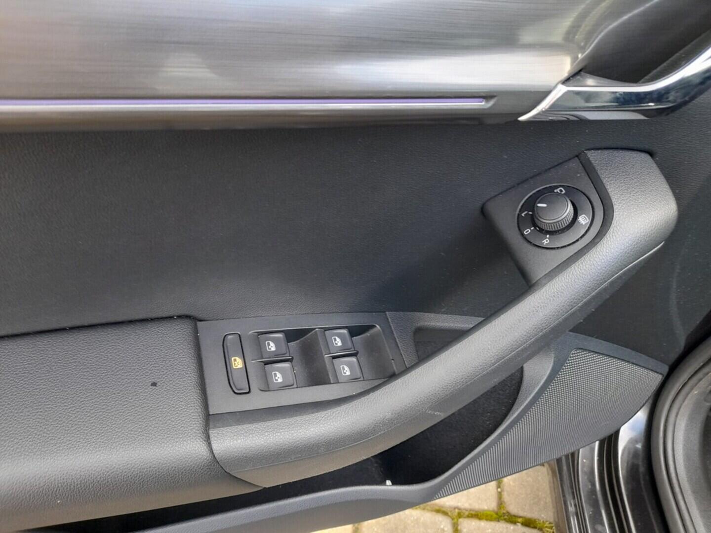 OB199V00666_21.webp_OCTAVIA Style Plus 1.5 TSI 110 kW manuál