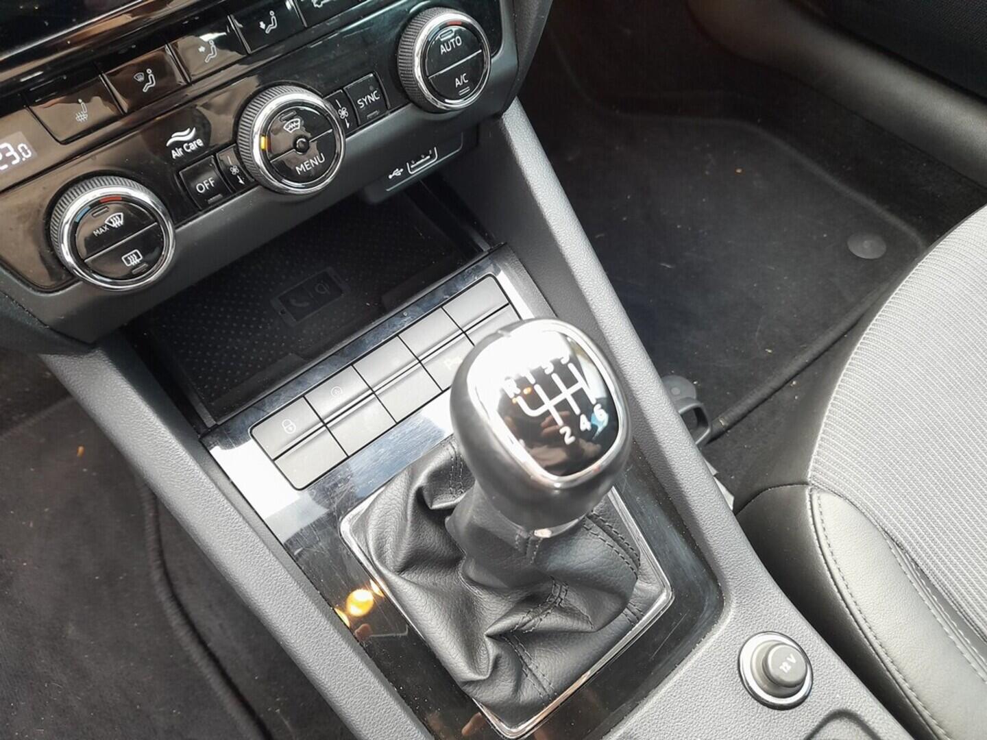 OB199V00666_29.webp_OCTAVIA Style Plus 1.5 TSI 110 kW manuál