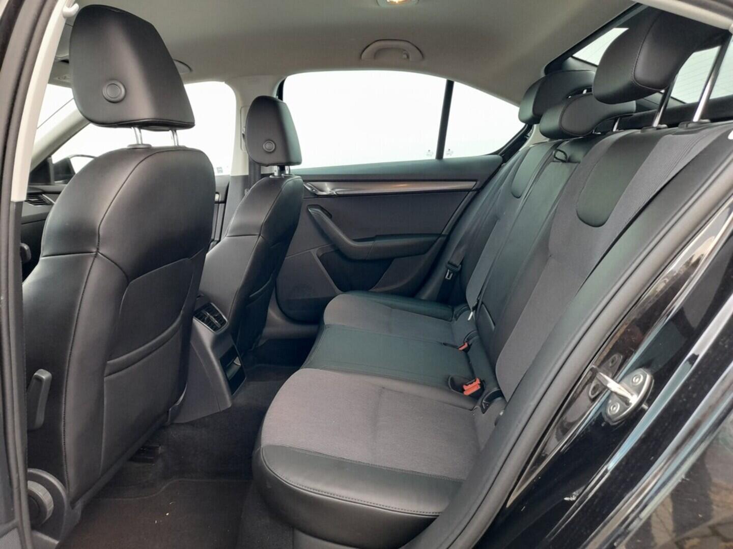 OB199V00666_31.webp_OCTAVIA Style Plus 1.5 TSI 110 kW manuál