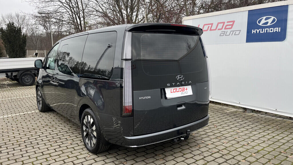 OB199V00668_15.webp_STARIA Luxury 2.2 CRDi 130 kW automat, DPH