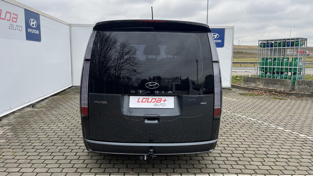 OB199V00668_17.webp_STARIA Luxury 2.2 CRDi 130 kW automat, DPH