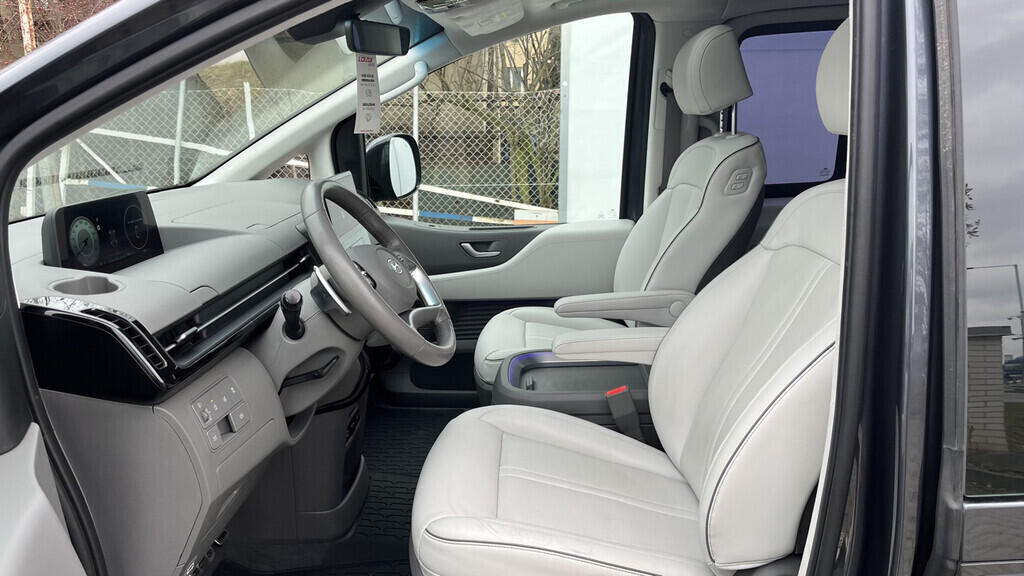 OB199V00668_20.webp_STARIA Luxury 2.2 CRDi 130 kW automat, DPH