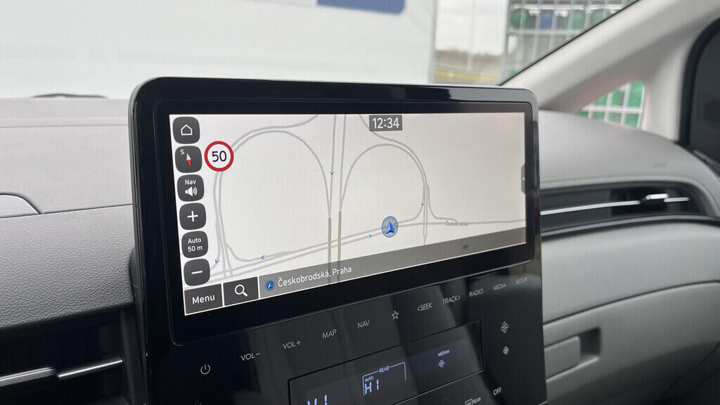 OB199V00668_25.webp_STARIA Luxury 2.2 CRDi 130 kW automat, DPH