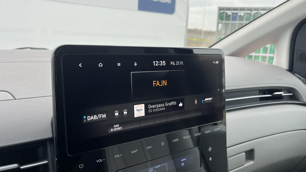 OB199V00668_26.webp_STARIA Luxury 2.2 CRDi 130 kW automat, DPH