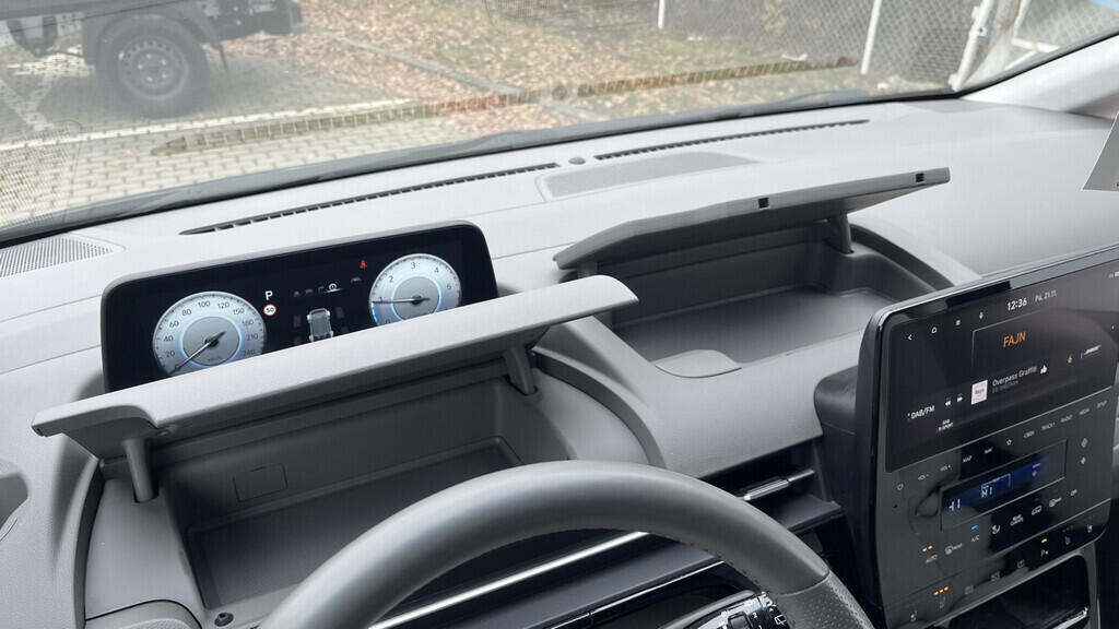 OB199V00668_31.webp_STARIA Luxury 2.2 CRDi 130 kW automat, DPH