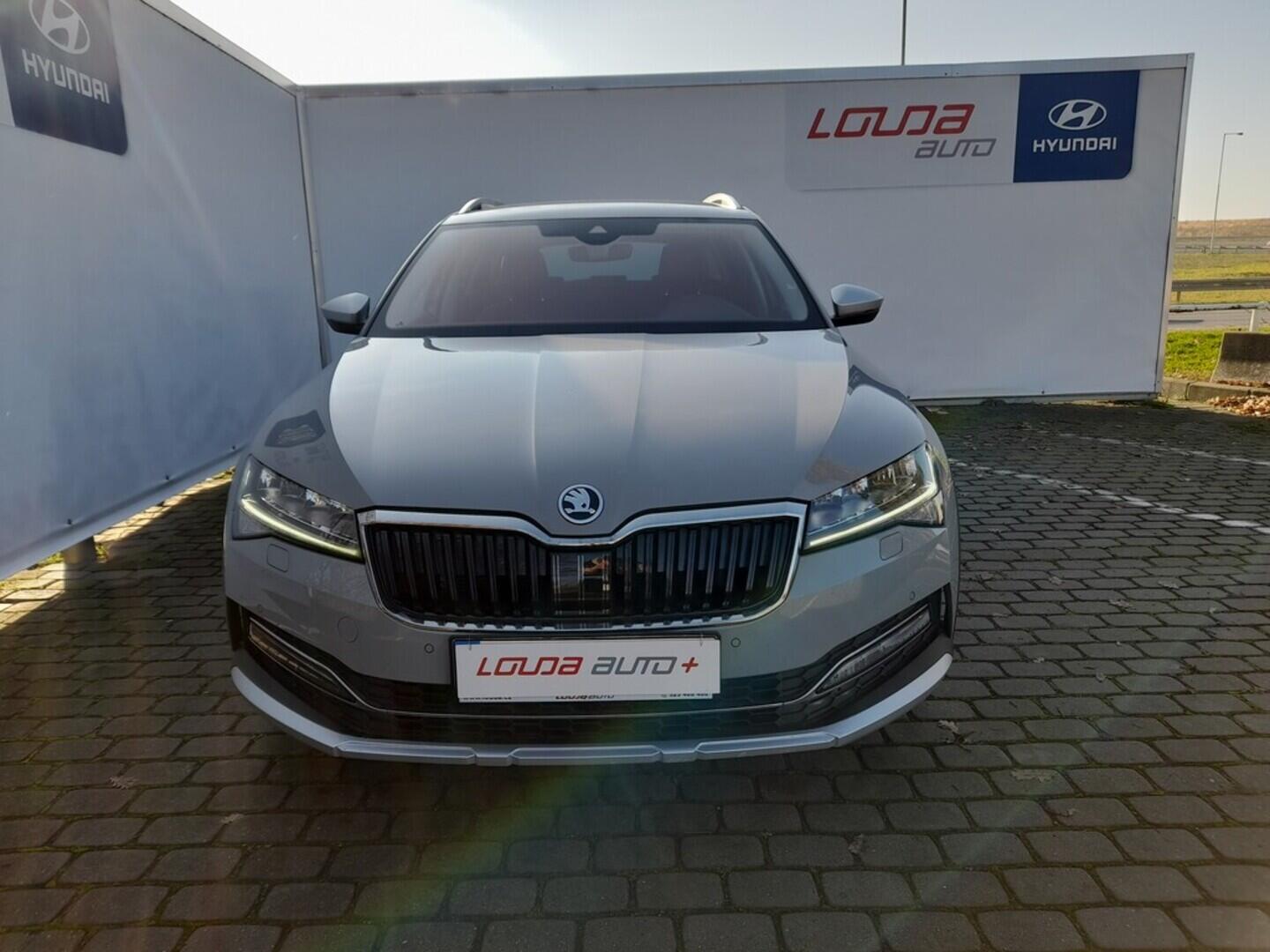 OB199V00669_13.webp_SUPERB Scout 2.0 TDI 147 kW automat, DPH