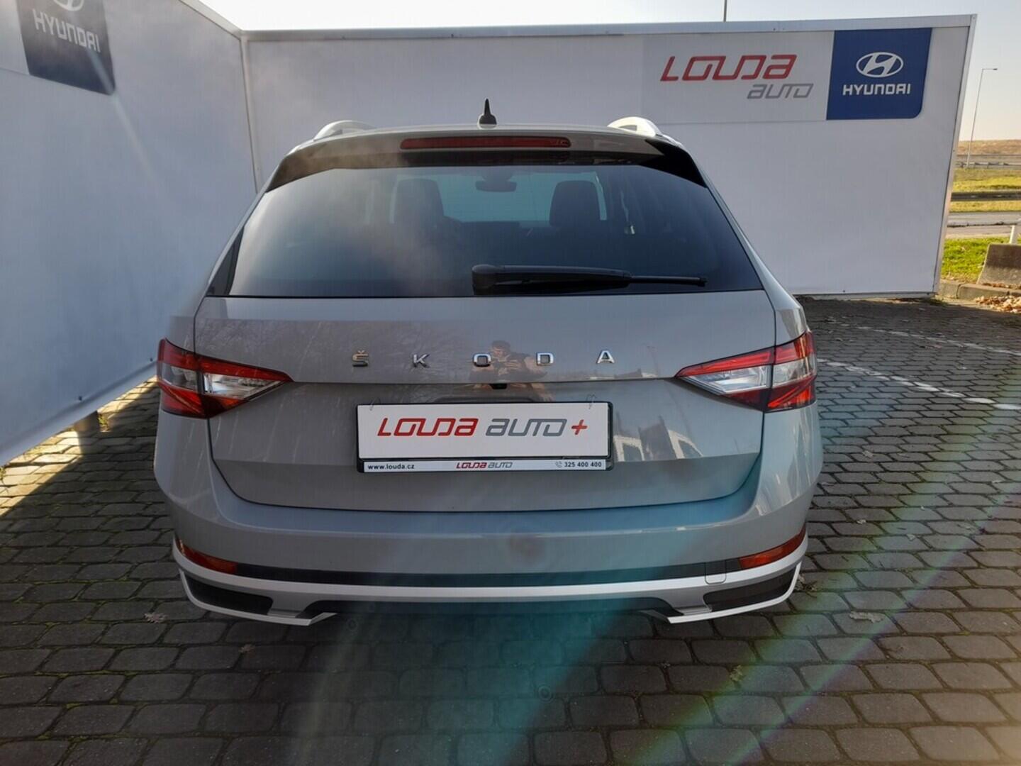 OB199V00669_17.webp_SUPERB Scout 2.0 TDI 147 kW automat, DPH