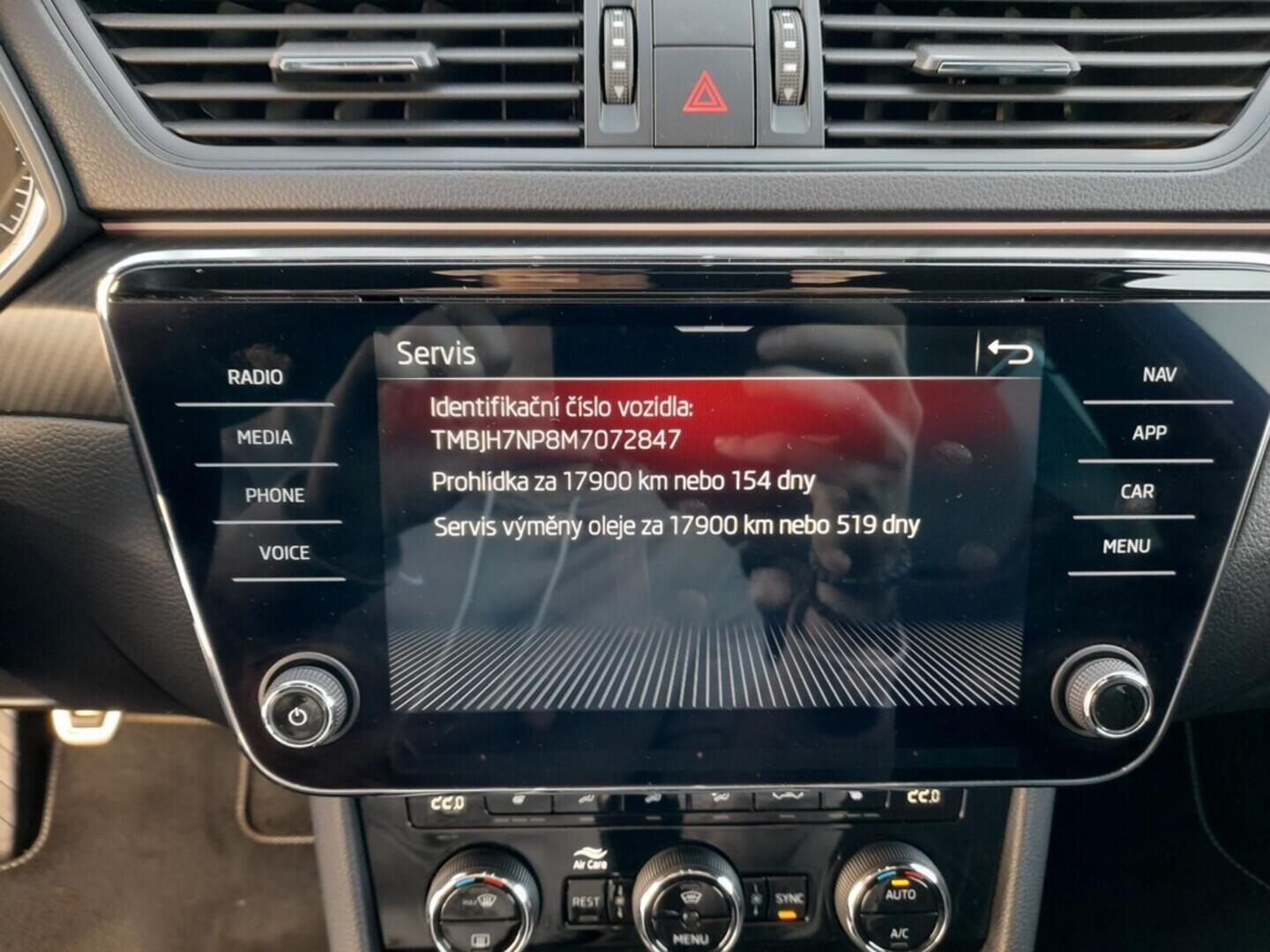 OB199V00670_25.webp_SUPERB SportLine 2.0 TDI 110 kW manuál, DPH