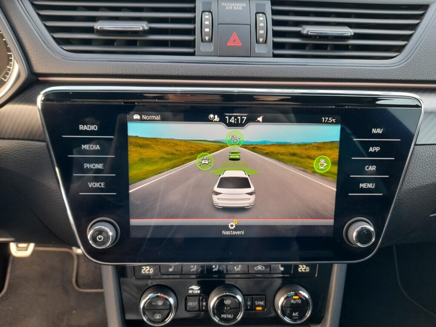 OB199V00670_27.webp_SUPERB SportLine 2.0 TDI 110 kW manuál, DPH