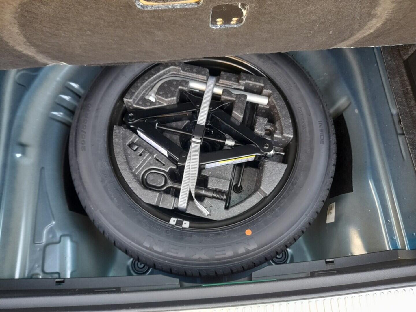 OB199V00670_33.webp_SUPERB SportLine 2.0 TDI 110 kW manuál, DPH