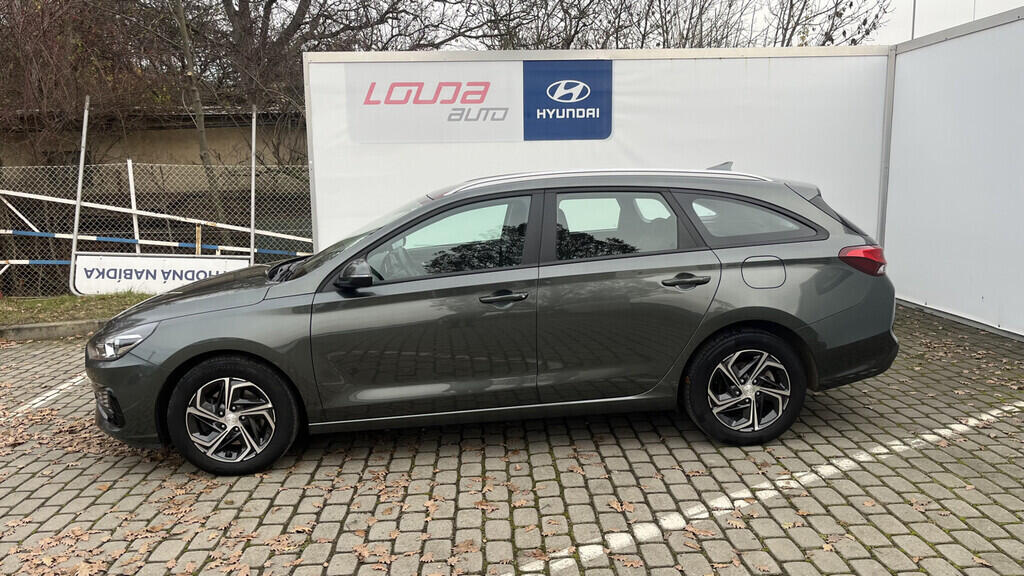 OB199V00671_12.webp_I30 Comfort 1.0  88 kW manuál