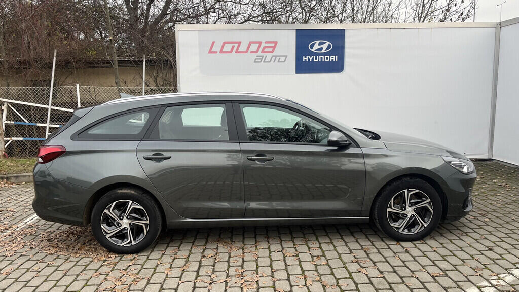 OB199V00671_16.webp_I30 Comfort 1.0  88 kW manuál