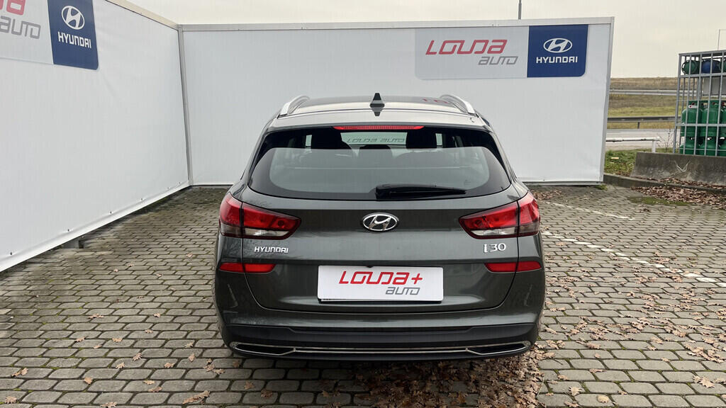 OB199V00671_17.webp_I30 Comfort 1.0  88 kW manuál