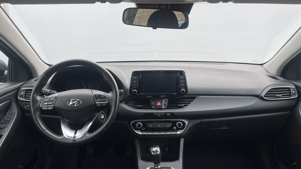 OB199V00671_18.webp_I30 Comfort 1.0  88 kW manuál