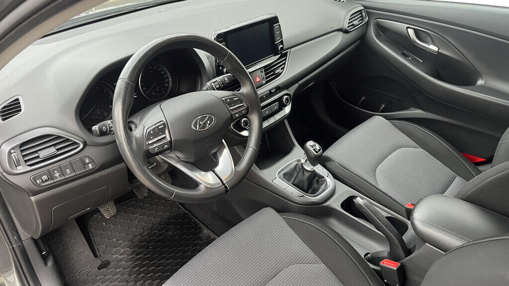 OB199V00671_19.webp_I30 Comfort 1.0  88 kW manuál