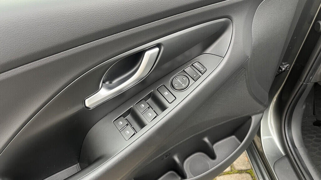 OB199V00671_21.webp_I30 Comfort 1.0  88 kW manuál