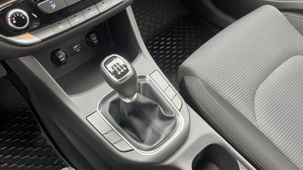 OB199V00671_27.webp_I30 Comfort 1.0  88 kW manuál