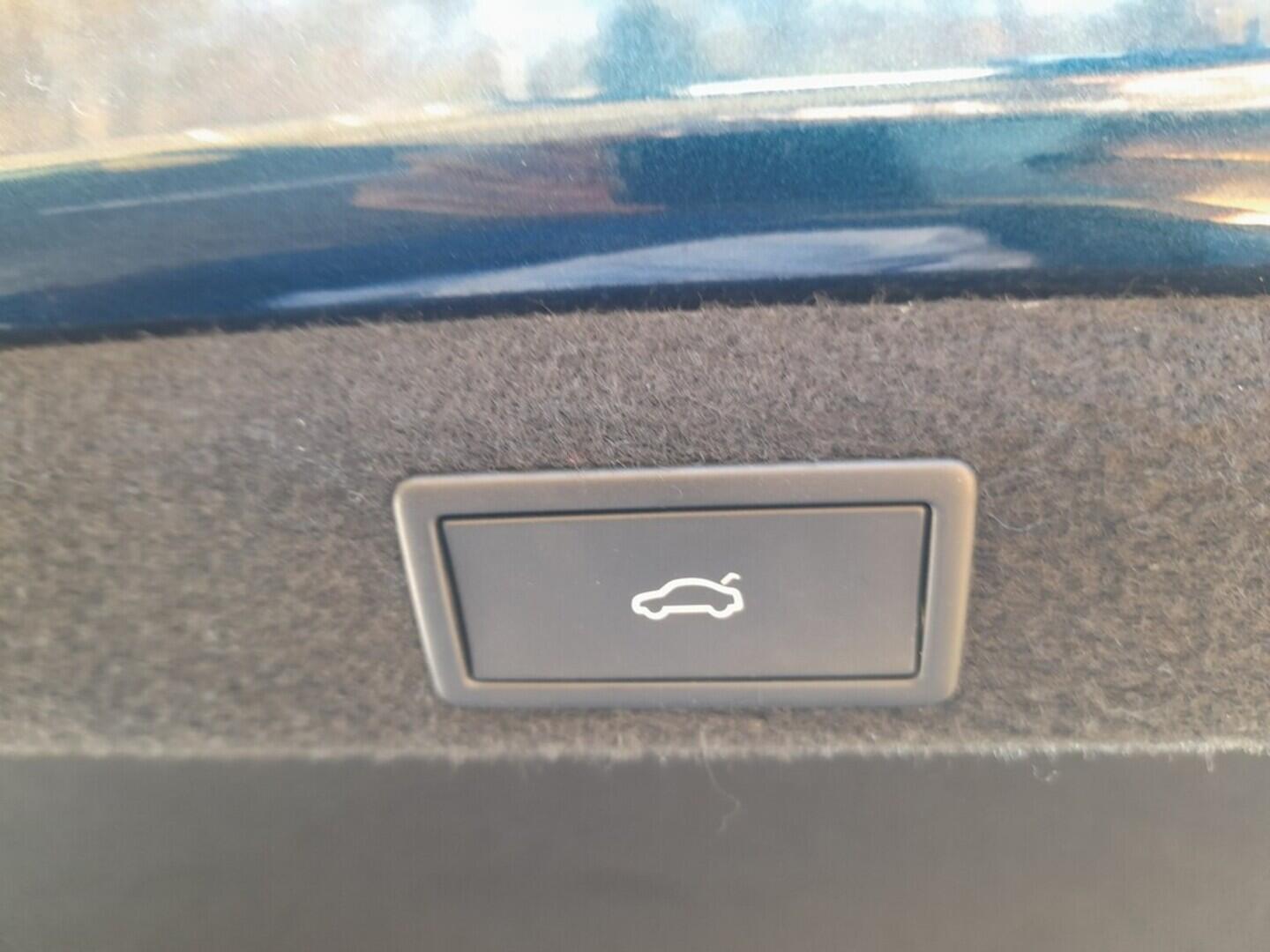 OB199V00672_33.webp_SUPERB L&K 1.5 TSI 110 kW manuál, DPH