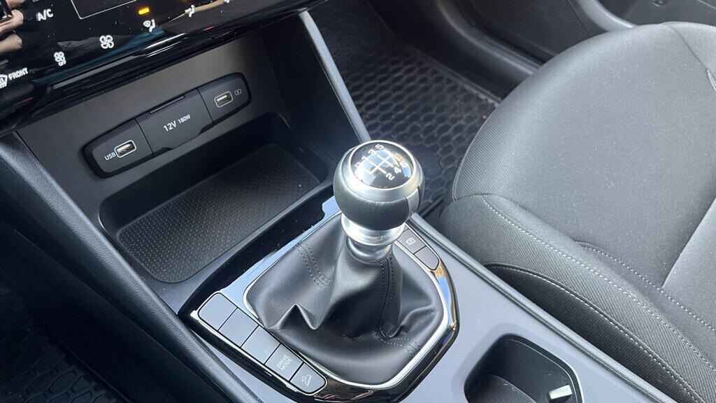 OB199V00673_28.webp_TUCSON Comfort 1.6  110 kW manuál