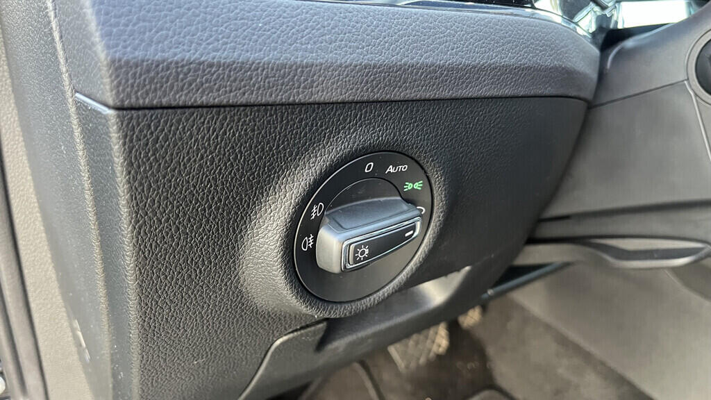 OB199V00674_22.webp_SUPERB L&K 2.0 TDI 140 kW automat, DPH