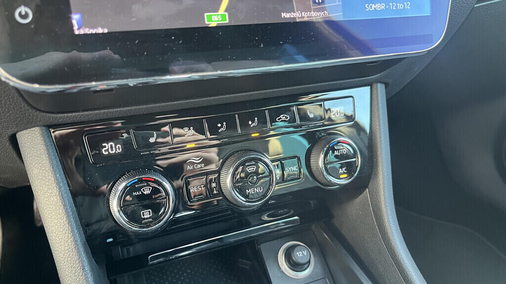 OB199V00674_27.webp_SUPERB L&K 2.0 TDI 140 kW automat, DPH