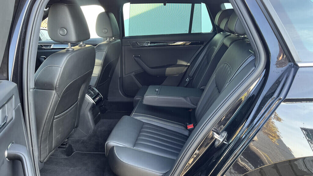 OB199V00674_29.webp_SUPERB L&K 2.0 TDI 140 kW automat, DPH