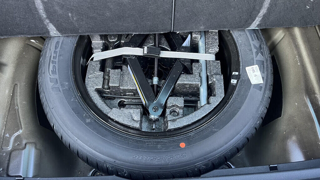 OB199V00674_31.webp_SUPERB L&K 2.0 TDI 140 kW automat, DPH