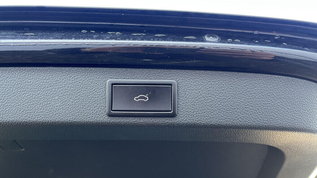 OB199V00674_32.webp_SUPERB L&K 2.0 TDI 140 kW automat, DPH