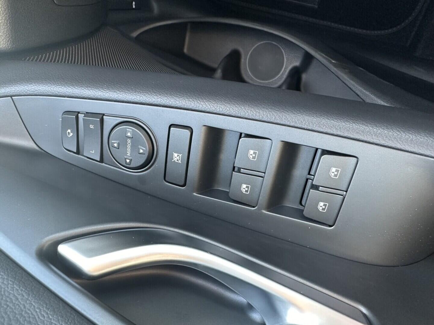 OB199V00676_20.webp_I30  1.0  74 kW manuál, DPH