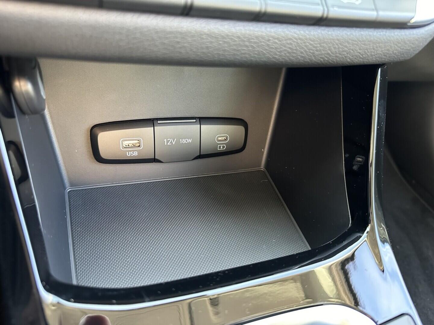 OB199V00676_27.webp_I30  1.0  74 kW manuál, DPH