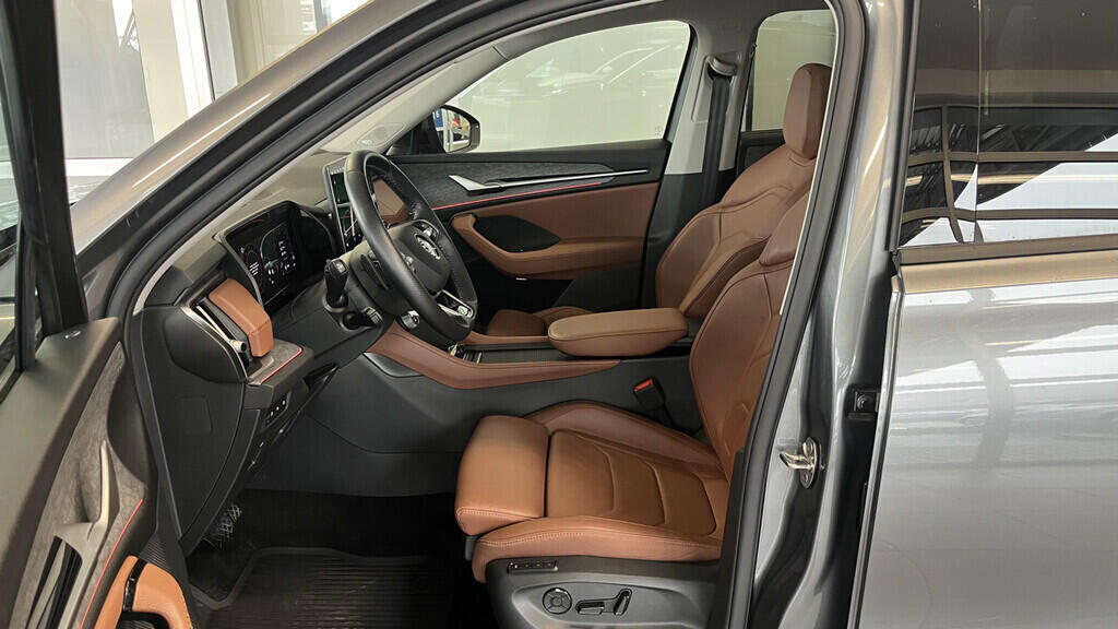 OB199V00679_20.webp_KODIAQ Selection 2.0 TDI 142 kW automat, DPH